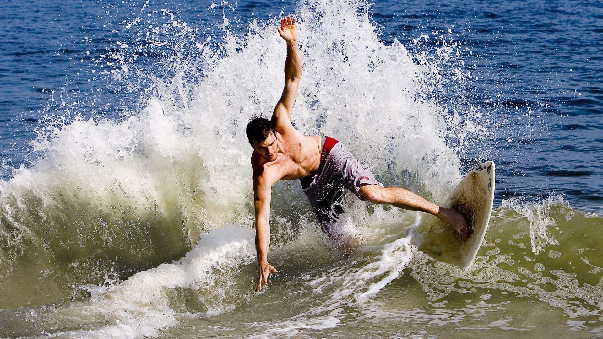 斯滕伯根稳定发挥赢得比赛荣誉,斯滕伯格的成功智力